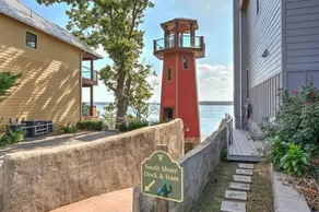 6 Br, 7.5 Ba Luxurious Lake Getaway, Sleeps 22 - Image 4