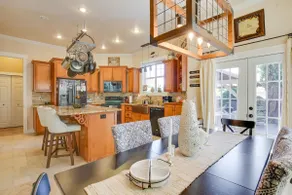 Hot Tub, Heated Pool, Fire Pit: 6 Mi to Campus - Image 2