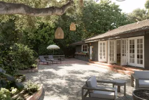 Montecito Cottage in Hedgerow Walk to Miramar - Image 5