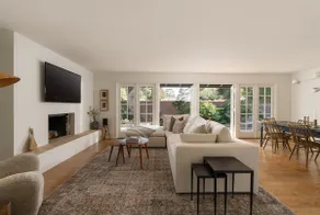 Montecito Cottage in Hedgerow Walk to Miramar - Image 3