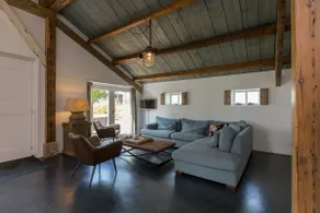 Family house with an ideal location, private terrace, garden and sauna - Image 4