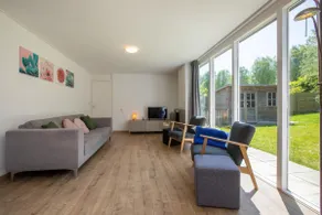Vacation home on Lake Veere with a sunny garden - Image 4