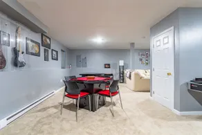 Hot Tub Game Room Fenced Yard Dog Friendly - Image 4