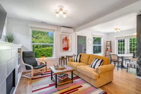 Private Seattle Getaway - Walk to Beach & Parks - Image 3