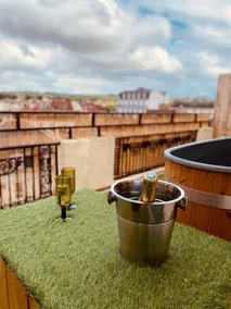 Romantic Haven, Nordic Bath & Panoramic View - Image 2