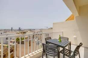 Elegant Sliema Penthouse Panoramic Terrace by Buena Vista - Image 4