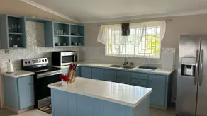 Welcome to Hope Winds, a charming property - Image 5