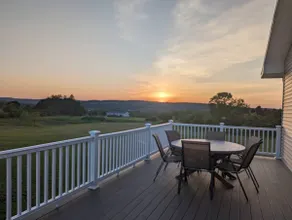 Picturesque Country Escape near Watkins Glen - Image 2