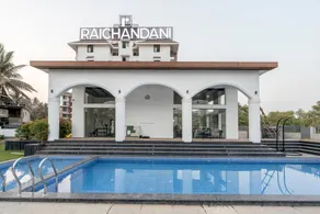 Mirage | 1BHK | Beach | Pool - Image 4