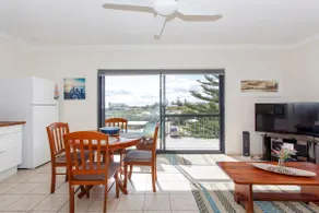 Cottesloe Seaside Bliss - Image 2