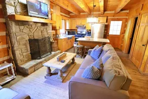 The Cove: Log Cabin! Pet Friendly! Fire Pit! - Image 4