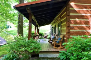 The Cove: Log Cabin! Pet Friendly! Fire Pit! - Image 3