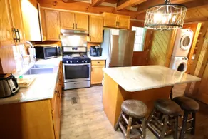 The Cove: Log Cabin! Pet Friendly! Fire Pit! - Image 5