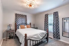Family-Friendly 2BR Cottage Near Creve Coeur Lake - Image 2