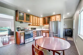 Retro Refuge On Woodstock Dr - Image 5