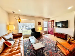 Retro Refuge On Woodstock Dr - Image 3