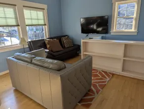 Back Alley Apartment, walk Downtown and Duke - Image 3