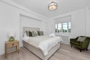 3 Bed- Buckingham Palace - Image 3