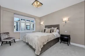 3 Bed- Buckingham Palace - Image 4
