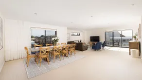 Bay Vista Penthouse - Heart of Nelson Bay - Image 4