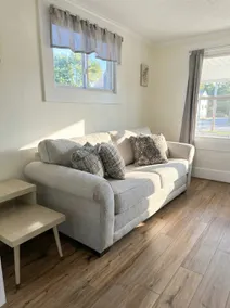 🏡 Historic Cottage • Sleeps 6 • Pet-Friendly - Image 2