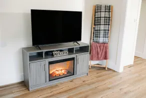 🏡 Historic Cottage • Sleeps 6 • Pet-Friendly - Image 3