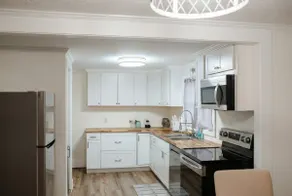 🏡 Historic Cottage • Sleeps 6 • Pet-Friendly - Image 5