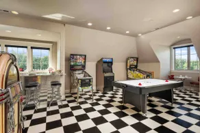 Magnificent Country Chateau w/ Enormous Indoor - Image 5