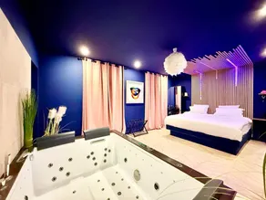 Bubble Pink - Hot tub and hammam - Image 4