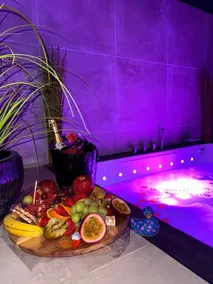 Bubble Pink - Hot tub and hammam - Image 2