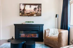 Bright 3 BR Home, Master Suite, Pool - Image 3