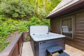 Wallys Kabin | Mnt Cabin, Pool Table, Sleeps 9 - Image 3