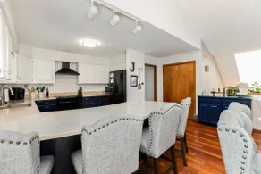 Charming 4-Bedroom Retreat Near Notre Dame - Image 3