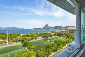 Premium Apartment with Beach View, Sauna and Swimming Pool - Image 2