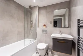 Stay Zeni, Ouse Court York 2BED Flat with Balcony - Image 4