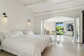 Luxury Villa in St Tropez area - Image 4