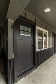 Pet Friendly Studio Next To Food Pavilion - Image 4