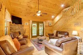 Secluded Cabin: Hot Tub & 10 Mi to Blue Ridge - Image 5