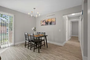 Bright and Airy 2BR 2BA in the Heart of the City - Image 3
