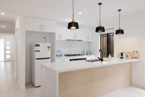 Brand new 4BR Family-friendly house WIFI Garage - Image 4