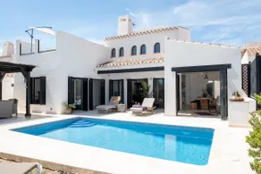 Villa 'Casa Trébol - Piscina Privata' con Vista Montagna, Wi-Fi e Aria Condizionata - Image 2