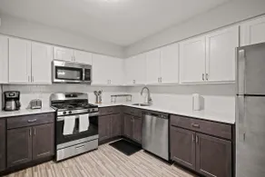Elegant Escape Prime Location & Style - Image 5