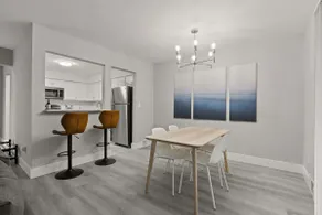 Urban Oasis  Sleek, Cozy & Well-Located - Image 2
