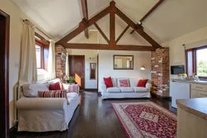 Zoe's Cottage - 5 mins drive to Alton - Alpaca's! - Image 2
