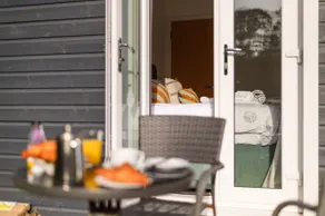 Beautiful stone-clad, 2-bed cottage - Pet Friendly - Image 3