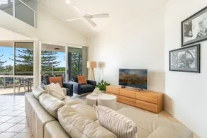 Blue Pacific 3 - Ocean Views & Swimming Pool - Holiday Yamba - Image 3