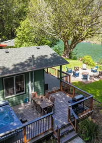 Emerald River Retreat- River-Front, Spa & Fire pit - Image 5