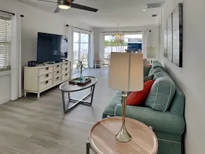 275 Blue Bay - Image 3