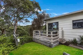 Jetty View - Rosella Cabin - Image 4