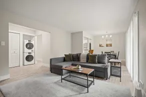 Modern Comfort in Rochester, Perfect Getaway - Image 2